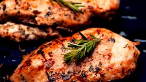 1 Medium Slice (approx 2" X 1-1/2" X 1/4") Roasted Broiled or Baked Chicken Breast (No Salt Added, Skin Not Eaten)