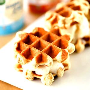 1 Medium Vanilla Waffle Creme Cookie