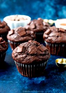 1 muffin (106 g) Double Chocolate Muffins