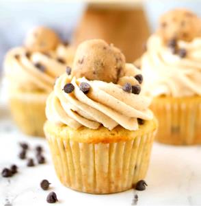 1 muffin (113 g) Cookie Dough Muffin