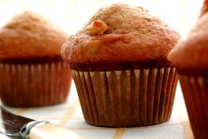 1 muffin (154 g) Apple Spice Muffins