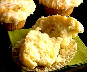1 muffin (182 g) Pineapple Coconut Muffins
