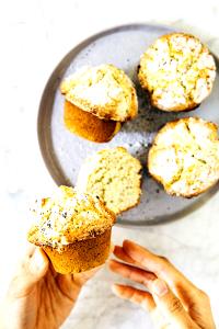 1 muffin (99 g) Lemon Poppyseed Muffin