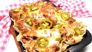 1 nachos (443 g) Beef Mucho Nachos without Refried Beans