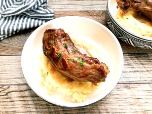 1 Neck, Bone And Skin Removed Turkey Neck Meat (Cooked, Simmered)