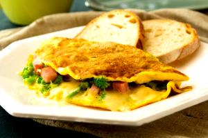 1 omelette Ham, Cheese, Broccoli Omelette