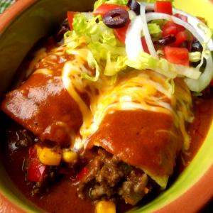 1 order (213 g) Enchirito - Steak