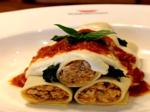 1 order (240 g) Chicken Cannelloni