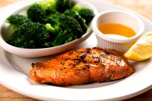1 order (7 oz) Mesquite Grilled Salmon