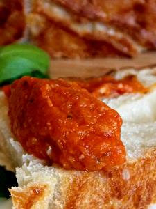 1 oz (28 g) Roasted Tomato Spread