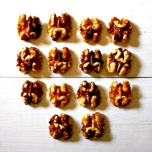 1 oz (28 g) Shelled Walnuts (1 oz)