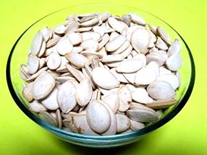 1 Oz (85 Seeds) Roasted Pumpkin and Squash Seeds (with Salt Added)