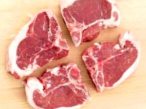 1 Oz Australian Lamb Loin (Trimmed to 1/8" Fat)