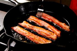 1 Oz Bacon (Cured, Pan-Fried, Cooked)