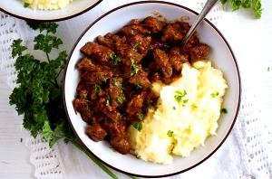 1 Oz Beef Goulash with Potatoes