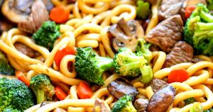 1 Oz Beef, Noodles and Vegetables in Soy-Based Sauce (Including Carrots, Broccoli, and/or Dark-Green Leafy, Mixture)