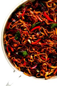 1 Oz Beef, Noodles and Vegetables (Including Carrots, Broccoli, and/or Dark-Green Leafy, Mixture)
