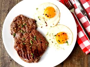 1 Oz Biscuit with Egg and Steak