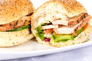 1 Oz Broiled Chicken Fillet Sandwich with Lettuce, Tomato and Spread on Whole Wheat Roll