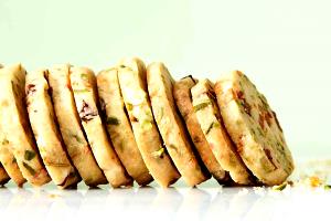 1 Oz Butter or Sugar Cookie with Fruit and/or Nuts