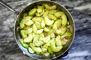 1 Oz Cooked Christophine (Fat Not Added in Cooking)