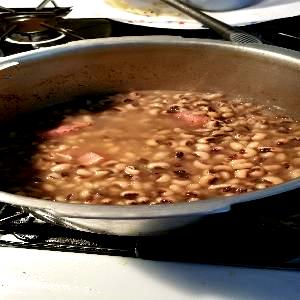 1 Oz Cooked Cowpeas, Field Peas or Blackeye Peas (from Frozen)