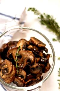 1 Oz Cooked Mushrooms (from Frozen, Fat Not Added in Cooking)