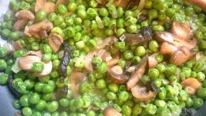 1 Oz Cooked Peas with Mushrooms (Fat Not Added in Cooking)