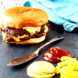 1 Oz Double Cheeseburger with Mayonnaise or Salad Dressing on Bun