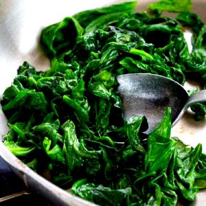 1 Oz, Dry, Yields Spinach Noodles (Fat Not Added in Cooking)