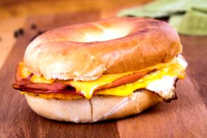 1 Oz Egg, Cheese and Ham on Bagel