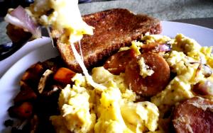 1 Oz Egg Omelet or Scrambled Egg with Hot Dogs