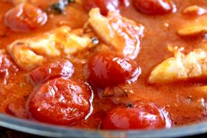 1 Oz Fish and Vegetables in Tomato-Based Sauce (Mixture)