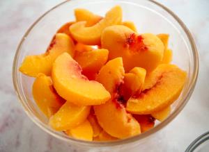 1 Oz Frozen Peach with Sugar