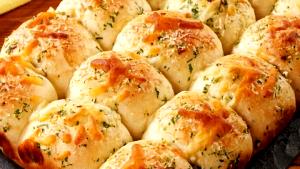 1 Oz Garlic Roll