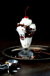 1 Oz Ice Cream Sundae (with Whipped Cream)