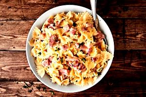 1 Oz Macaroni or Noodles with Cheese and Pork or Ham