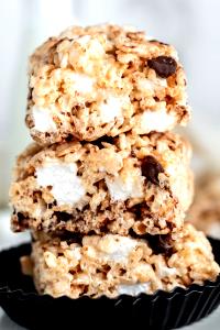 1 Oz Marshmallow Cookie with Rice Cereal and Chocolate Chips