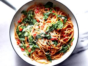 1 Oz Meatless Spaghetti Spinach Noodles with Tomato Sauce