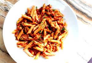 1 Oz Meatless Whole Wheat Pasta with Tomato Sauce