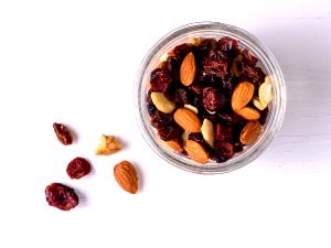 1 Oz Nut Mixture with Dried Fruit and Seeds