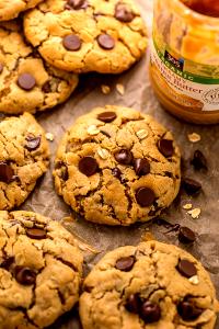 1 Oz Oatmeal Cookie with Chocolate and Peanut Butter