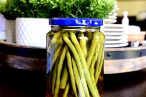 1 Oz Pickled Green String Beans