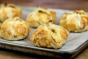 1 Oz Potato Knish (Pastry Filled with Potato)