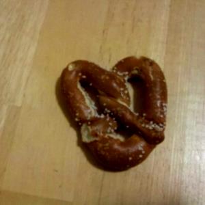 1 Oz Pretzels, Hard, Whole Wheat