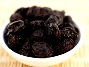 1 Oz Prunes (Low-Moisture, Uncooked)
