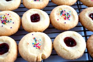 1 Oz Puerto Rican Cookies (Mantecaditos Polvorones)