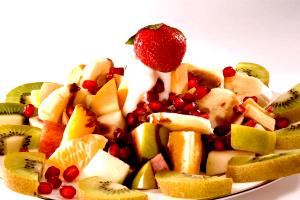1 Oz Puerto Rican Style Fruit Salad (Ensalada De Frutas Tropicales)