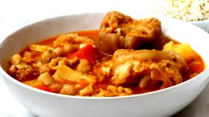 1 Oz Puerto Rican Style Stewed Green Peas with Pig