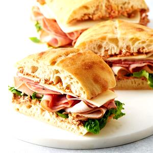 1 Oz Salami and Cheese Sandwich with Lettuce and Spread